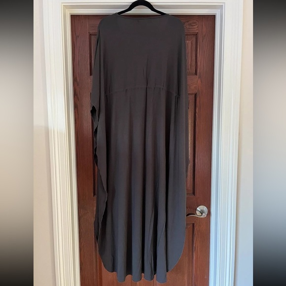 Barefoot Dreams Luxe Milk Jersey Paradise Cove Caftan L XL Carbon Grey NWT - Picture 4 of 4
